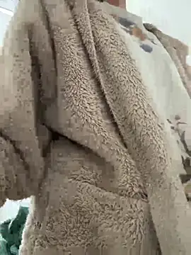 Emilia Mausi online show from March 25, 12:37 pm