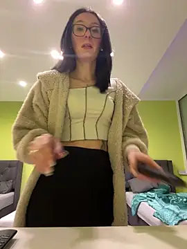 Emilia Mausi online show from February 2, 7:35 pm