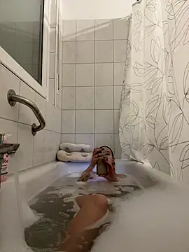 Emilia Mausi online show from February 6, 6:15 pm