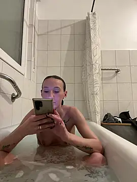 Emilia Mausi online show from March 11, 8:14 pm