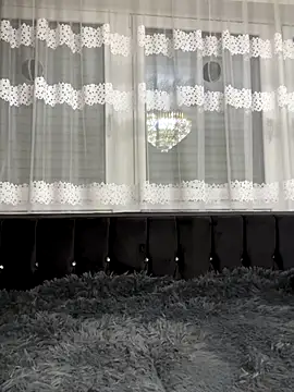 Emilia Mausi online show from December 22, 8:09 pm