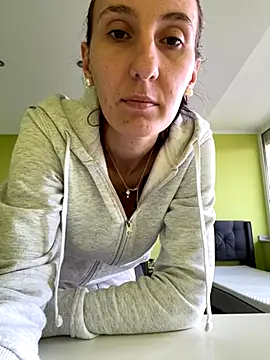 Emilia Mausi online show from December 1, 10:05 am