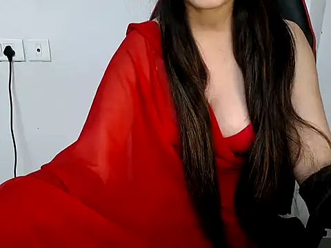 hot-shivi online show from November 4, 6:11 pm