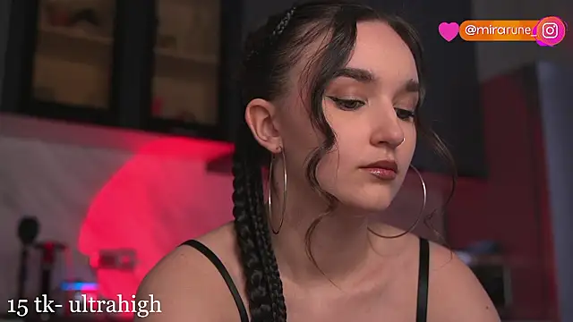 Snapshot of Mirarune chatting on February 12, 1:44 pm Mirarune online show from February 12, 1:44 pm