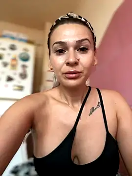 iSelena online show from September 24, 5:36 am