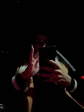 iSelena online show from October 29, 2:54 am