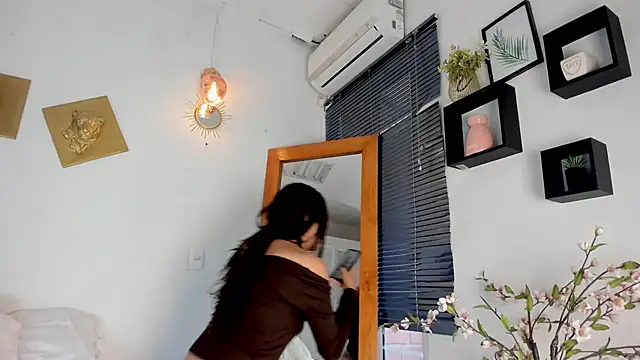 Aleexiiaa online show from December 16, 12:20 pm