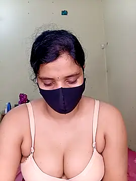 Rose-luckey online show from March 10, 1:26 pm