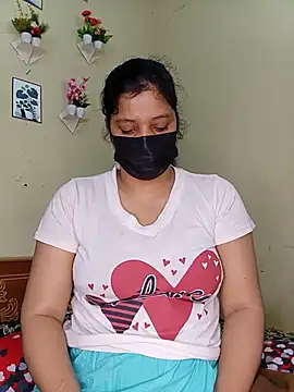 Snapshot of Rose-luckey chatting on July 20, 12:29 pm Rose-luckey online show from July 20, 12:29 pm