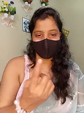 Snapshot of Rose-luckey chatting on July 8, 1:45 pm Rose-luckey online show from July 8, 1:45 pm