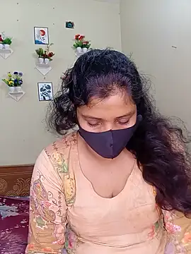 Snapshot of Rose-luckey chatting on June 24, 12:59 pm Rose-luckey online show from June 24, 12:59 pm