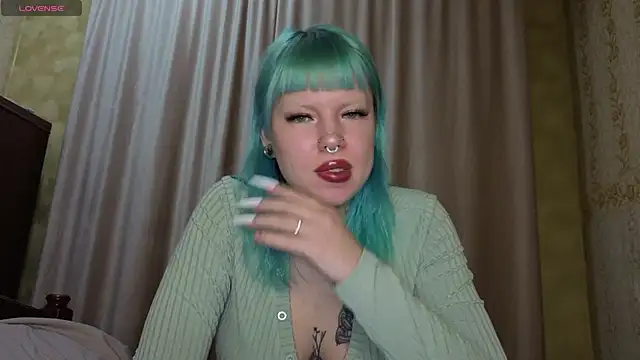 ritaluvswine online show from December 4, 2:38 pm