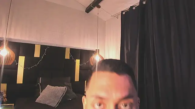 Lucio  Fox online show from December 21, 12:29 pm