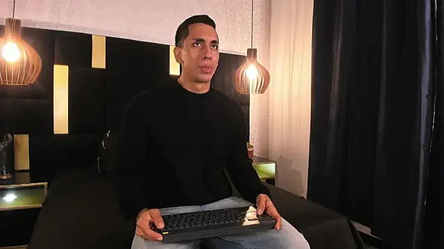 Lucio  Fox online show from March 26, 11:52 am