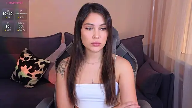 Snapshot of CarolineGuthrie chatting on February 12, 3:34 pm CarolineGuthrie online show from February 12, 3:34 pm