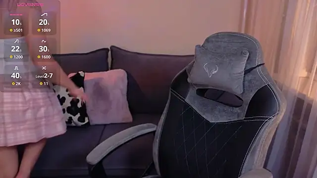 Snapshot of CarolineGuthrie chatting on March 19, 3:01 pm CarolineGuthrie online show from March 19, 3:01 pm