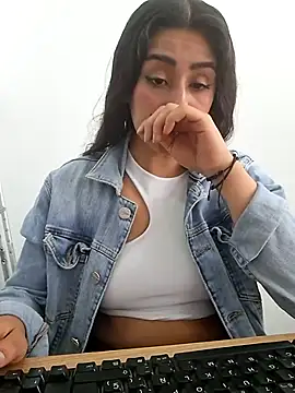 CAROLINE  07 online show from November 20, 12:39 pm