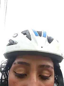 Snapshot of CAROLINE__07 chatting on September 18, 12:52 pm CAROLINE 07 online show from September 18, 12:52 pm