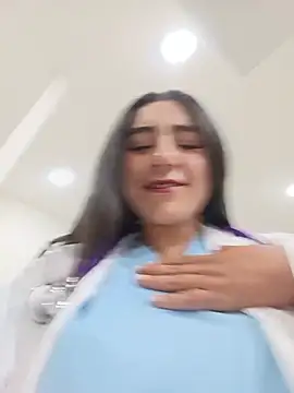 CAROLINE  07 online show from May 22, 3:21 pm