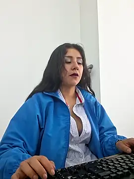 CAROLINE  07 online show from November 29, 1:33 pm