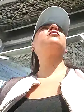 CAROLINE  07 online show from March 15, 1:18 pm