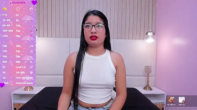 Snapshot of MelanyWayne_ chatting on July 11, 11:54 am MelanyWayne online show from July 11, 11:54 am