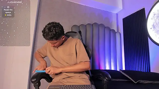  Leohot  online show from October 31, 3:47 am