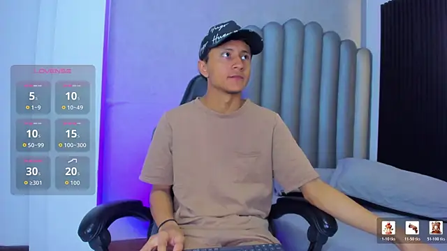 Snapshot of _Leohot_ chatting on December 23, 3:17 am Leohot online show from December 23, 3:17 am