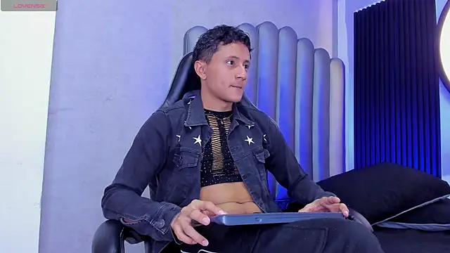  Leohot  online show from November 27, 3:40 am