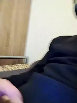 Snapshot of Gaszpar chatting on September 23, 7:21 pm Gaszpar online show from September 23, 7:21 pm