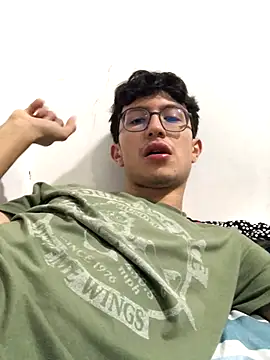 Snapshot of Kevintdx chatting on November 5, 10:57 pm Kevintdx online show from November 5, 10:57 pm