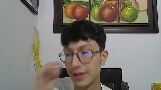 Snapshot of Kevintdx chatting on October 31, 3:14 am Kevintdx online show from October 31, 3:14 am