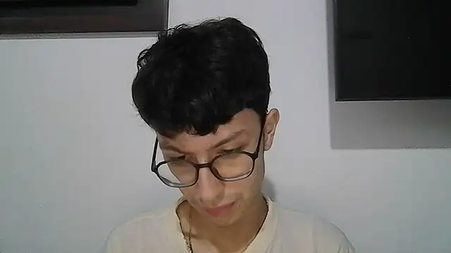 Snapshot of Kevintdx chatting on November 15, 3:10 am Kevintdx online show from November 15, 3:10 am