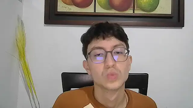 Snapshot of Kevintdx chatting on October 24, 3:05 am Kevintdx online show from October 24, 3:05 am