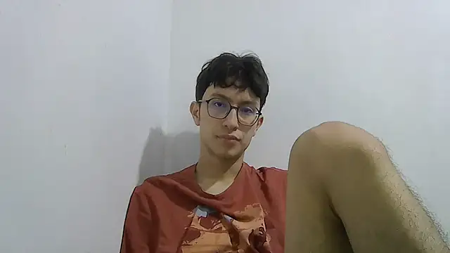 Snapshot of Kevintdx chatting on November 12, 10:13 pm Kevintdx online show from November 12, 10:13 pm