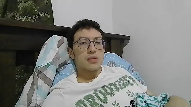 Snapshot of Kevintdx chatting on January 31, 10:08 pm Kevintdx online show from January 31, 10:08 pm