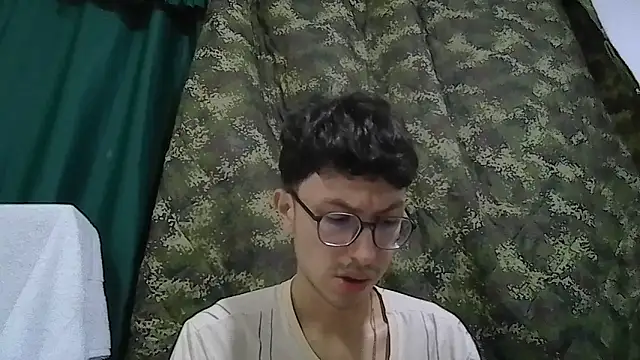 Snapshot of Kevintdx chatting on October 26, 2:34 am Kevintdx online show from October 26, 2:34 am