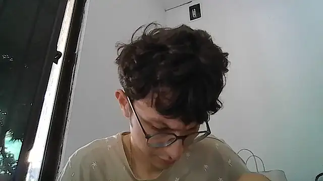 Snapshot of Kevintdx chatting on November 25, 6:52 pm Kevintdx online show from November 25, 6:52 pm