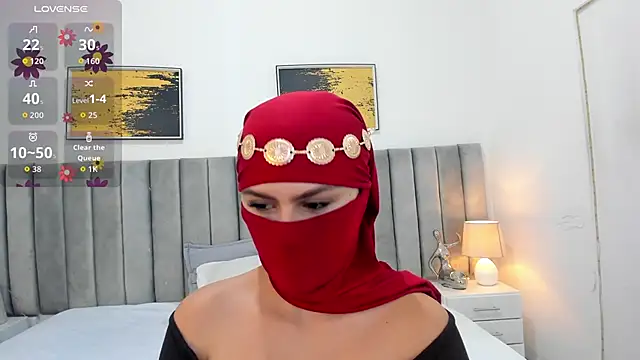 Snapshot of _shaiira chatting on October 9, 11:33 am shaiira online show from October 9, 11:33 am