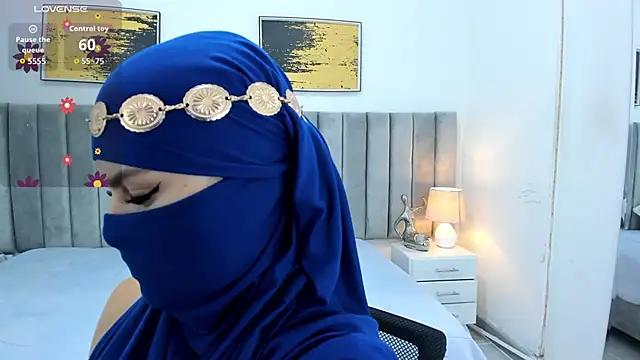 Snapshot of _shaiira chatting on October 13, 11:56 am shaiira online show from October 13, 11:56 am