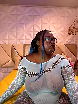 Snapshot of may_storm chatting on November 25, 3:18 am may storm online show from November 25, 3:18 am