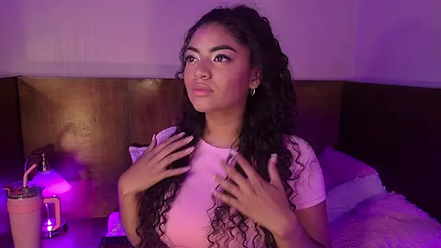 Snapshot of Carly_Monroe_ chatting on October 8, 10:32 pm Carly Monroe online show from October 8, 10:32 pm