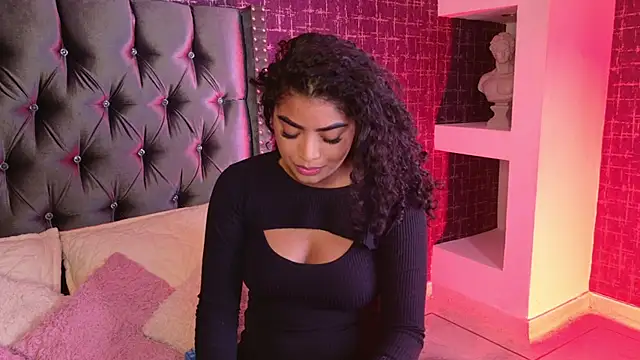 Snapshot of Carly_Monroe_ chatting on September 10, 10:09 pm Carly Monroe online show from September 10, 10:09 pm