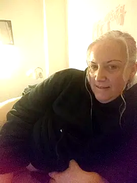 Feelineducentre online show from March 18, 7:04 pm