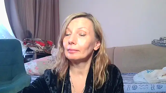 Snapshot of Sweetmurrr chatting on February 7, 1:19 pm Sweetmurrr online show from February 7, 1:19 pm