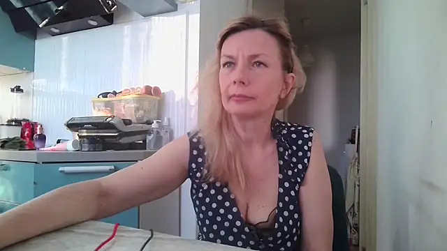 Snapshot of Sweetmurrr chatting on June 25, 2:09 am Sweetmurrr online show from June 25, 2:09 am