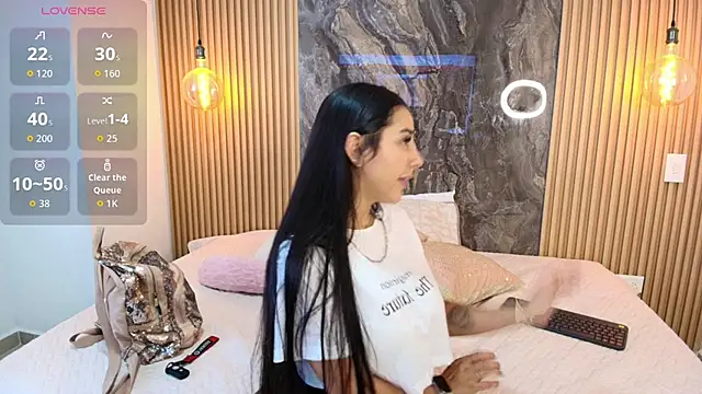 Snapshot of Alana-Jones chatting on September 10, 11:53 am Alana-Jones online show from September 10, 11:53 am