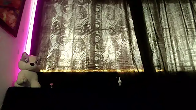 Megan Gil  online show from May 4, 9:50 pm