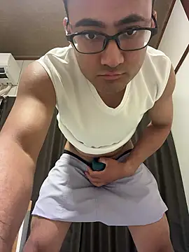 Snapshot of jhondonib chatting on September 10, 1:32 pm jhondonib online show from September 10, 1:32 pm