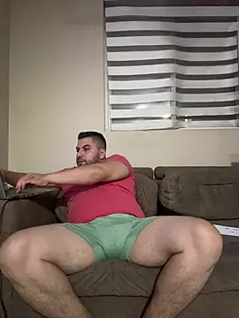 Snapshot of raulgzz4 chatting on June 2, 4:34 am raulgzz4 online show from June 2, 4:34 am